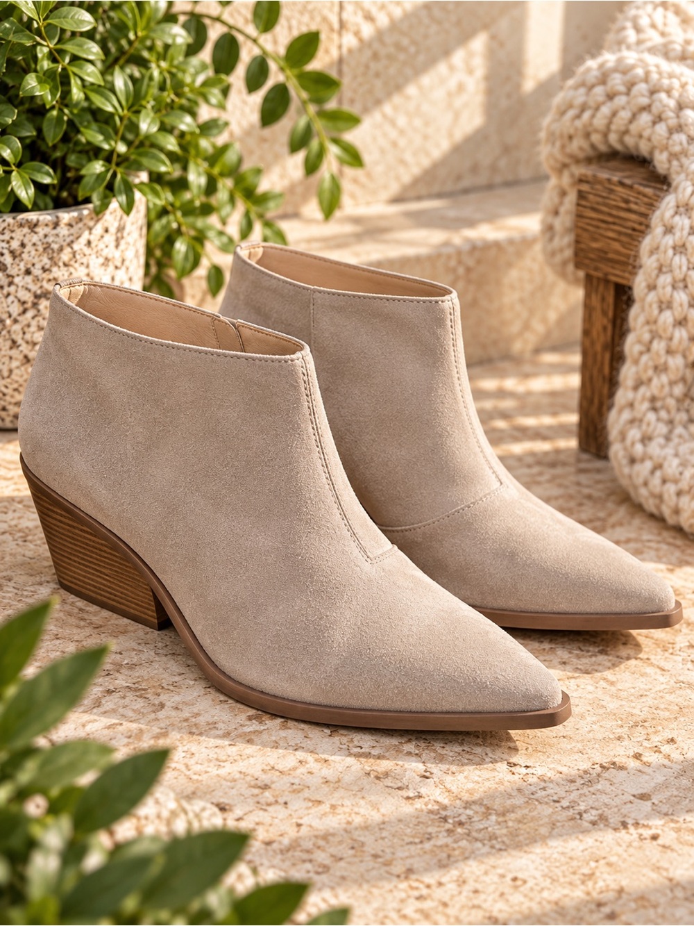 Seychelles Taupe Suede Pointed Toe Ankle Booties Women’s 10